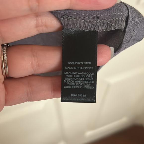 Express off the shoulder top - Picture 4 of 4